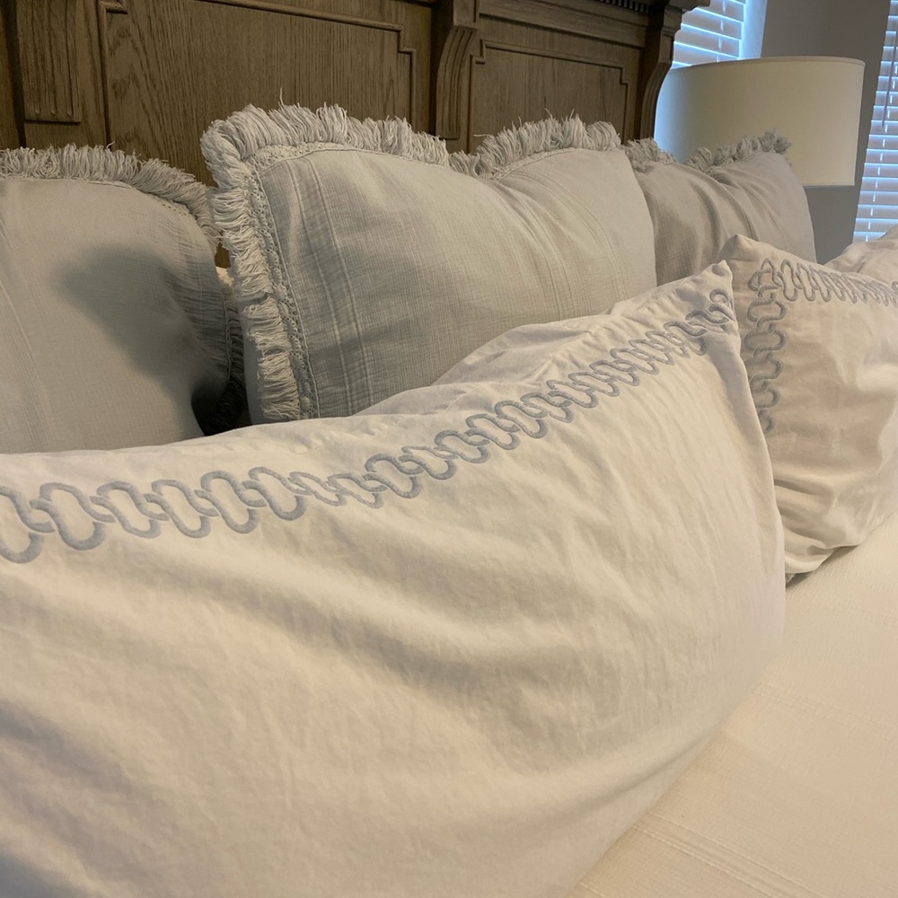 Serena & Lily king sized bedding set
